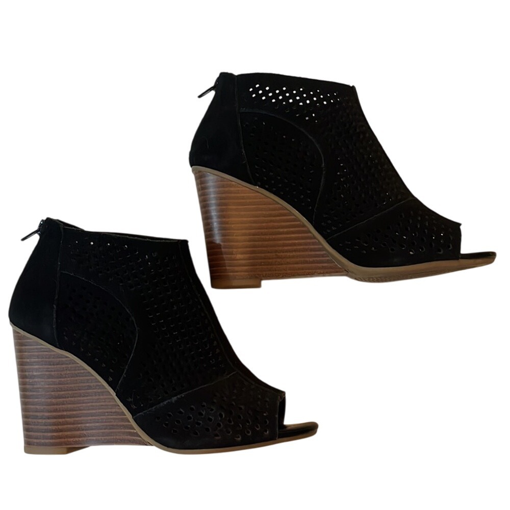 Moda Spana Uma Black Suede Peep-toe Wedge